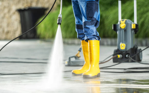 Best Deck Cleaning Services  in Mikes, TX